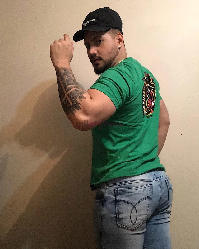 Mais fotos via whatsapp opa de volta a sp pra satisfazer voce amp me chamo felipe tenho 1 74 e 80 kg bem distribuidos faco o estilo namoradinho pra vo...