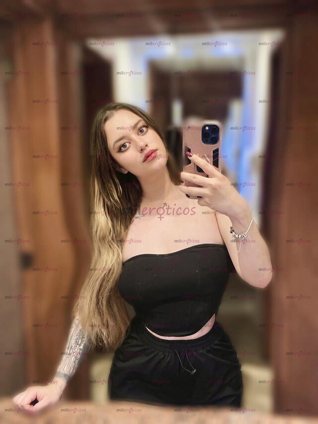 FOTOS DE CON LUGAR! SEXY CHICHONA COLOMBIANA VIP!!