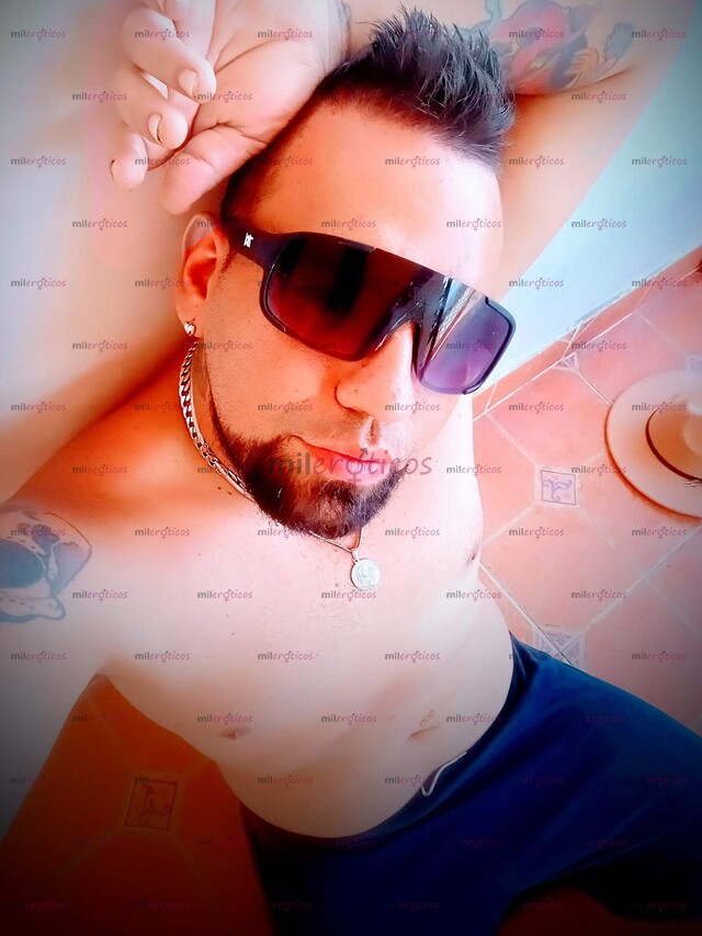 FOTOS DE HOLA.SOY ANDREW JOVEN ACTIVO LECHERO EN TU CIUDAD