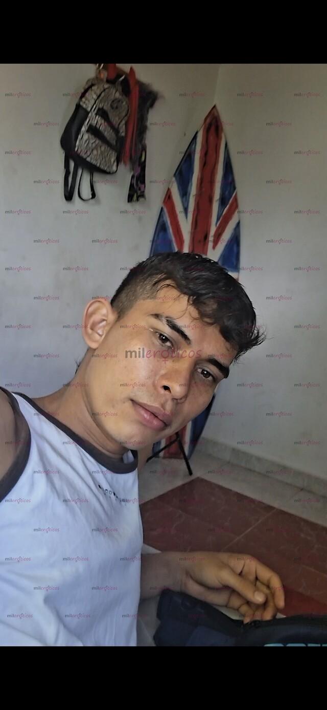 FOTOS DE JOVEN RESERVADO Y COMPLACIENTE VEN A DISFRUTAR