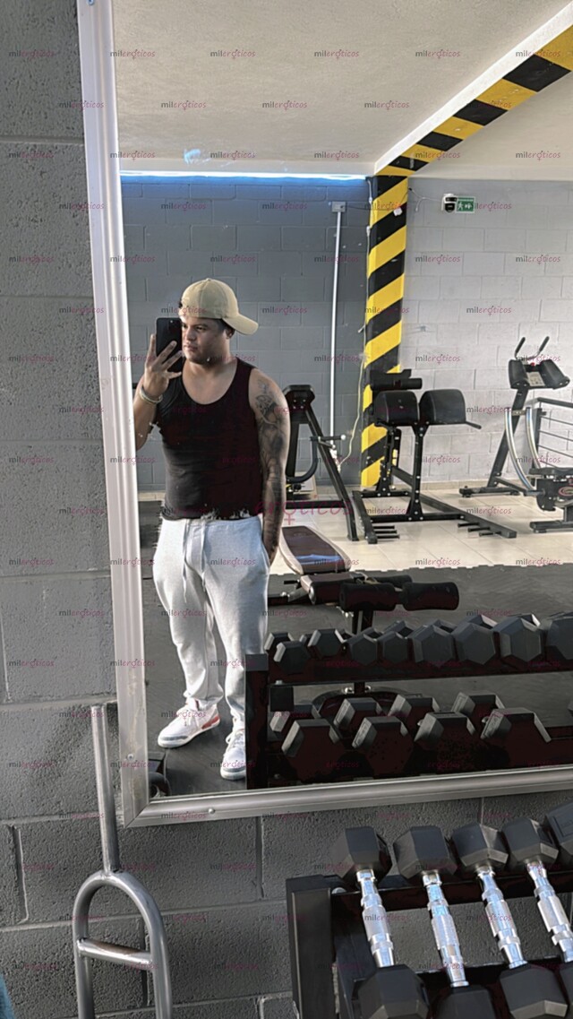 FOTOS DE VENEZOLANO ACTIVO,LISTO PARA COMPLACERTE CON 20CM