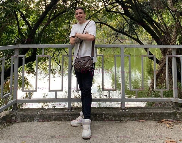 FOTOS DE ACTIVO PAISA NUEVO EN LA CIUDAD HETERO QUE LE GUSTA PARTIR CULOS.