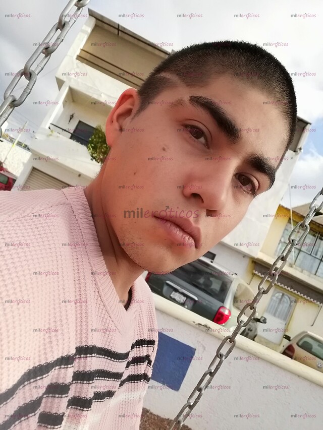 FOTOS DE POLLA CON MUCHA LECHE PARA TI Y DISFRUTAR EL MOMENTO