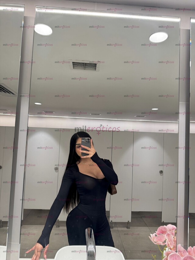 FOTOS DE POCOS DÍAS FLAQUITA NALGONA TETONA DOTADA Y BIEN APRETADITA