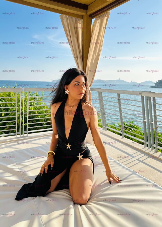 FOTOS DE CHICA TRANS NATURAL, DOTADA Y MUY COMPLACIENTE SEXUAL.