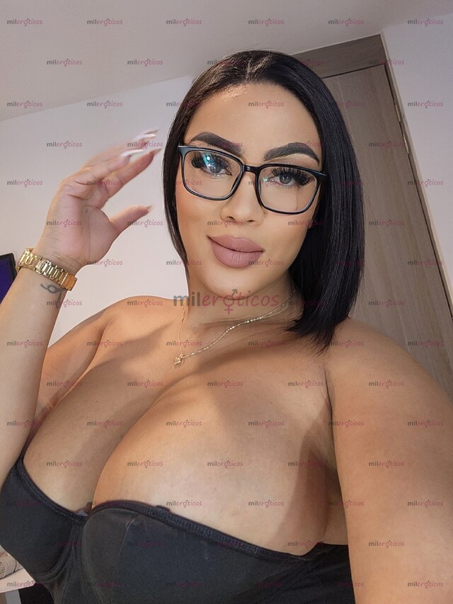 FOTOS DE SAMMY SCORT VOLUPTUOSA CULO GRANDE Y HERMOSA PELINEGRA!