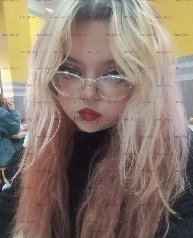 FOTOS DE UNA GOTICA HERMOSA PARA CUMPLIR TUS FANTASIAS Y PERVERSIONES
