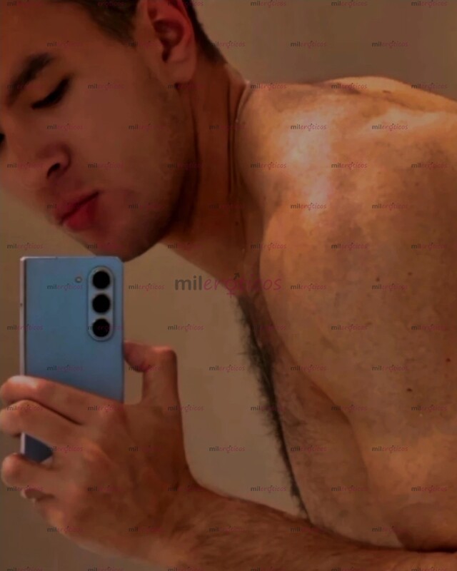 FOTOS DE ACTIVO MUY JOVEN Y VARONIL, 1.94CM DE ALTURA!!!