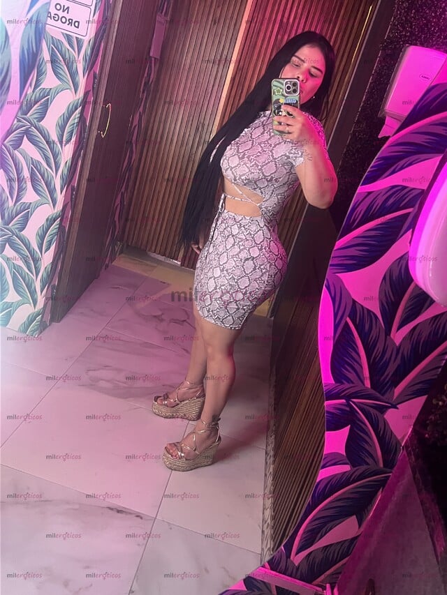 FOTOS DE VENEZOLANA RECIÉN LLEGADA A TU CIUDAD GUAPÍSIMA CULONA PELO NEGRO