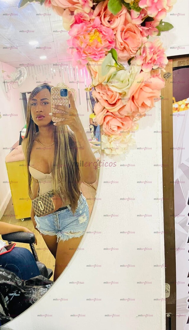 FOTOS DE CAMII MASAJISTA, PROFESIONAL, FETICHISTA Y FIESTERA A LA VEZ