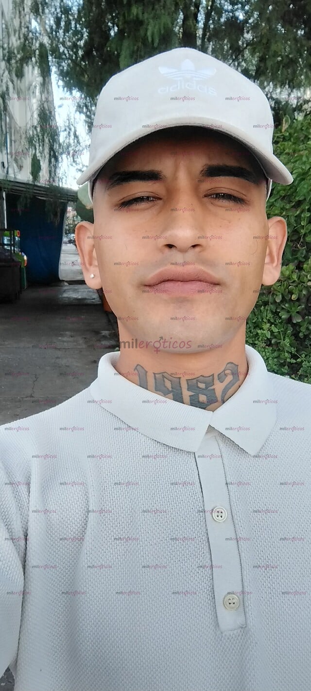FOTOS DE ME LLAMO JOSÉ, TENGO 20 AÑOS Y ESTUDIO Y JUEGO FUT