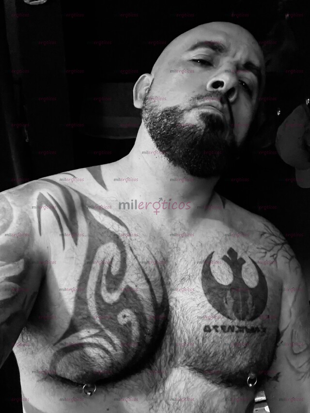 FOTOS DE CABRÓN BI PELUDO Y TATUADO, 1.82 DE ESTATURA CON 19CM