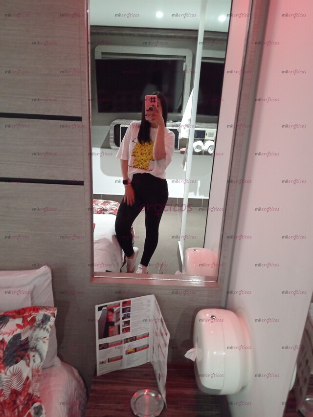 FOTOS DE SOY MARÍA VICTORIA, UNA MUJER MADURA, DULCE Y NATURAL.