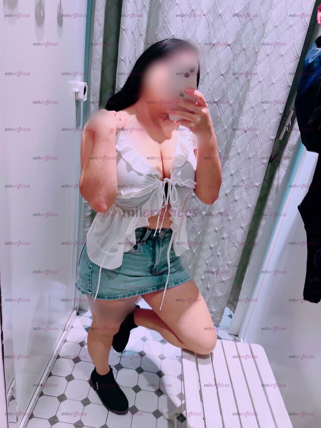 FOTOS DE TU PERRITA EN BUSCA UNA VERGA BIEN DURA PARA QUE ME DETONE