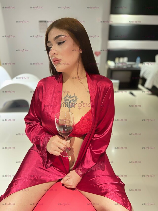 FOTOS DE A COGER Y A MAMAR QUE EL MUNDO SE VA ACABAR Y QUE MÁS CON UNA ALTA Y BLANCA DELI