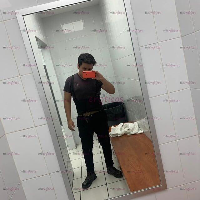 FOTOS DE SCORT JOVENCITO PARA MUJERES Y PAREJAS AQUÍ EN CIUDAD JUÁREZ