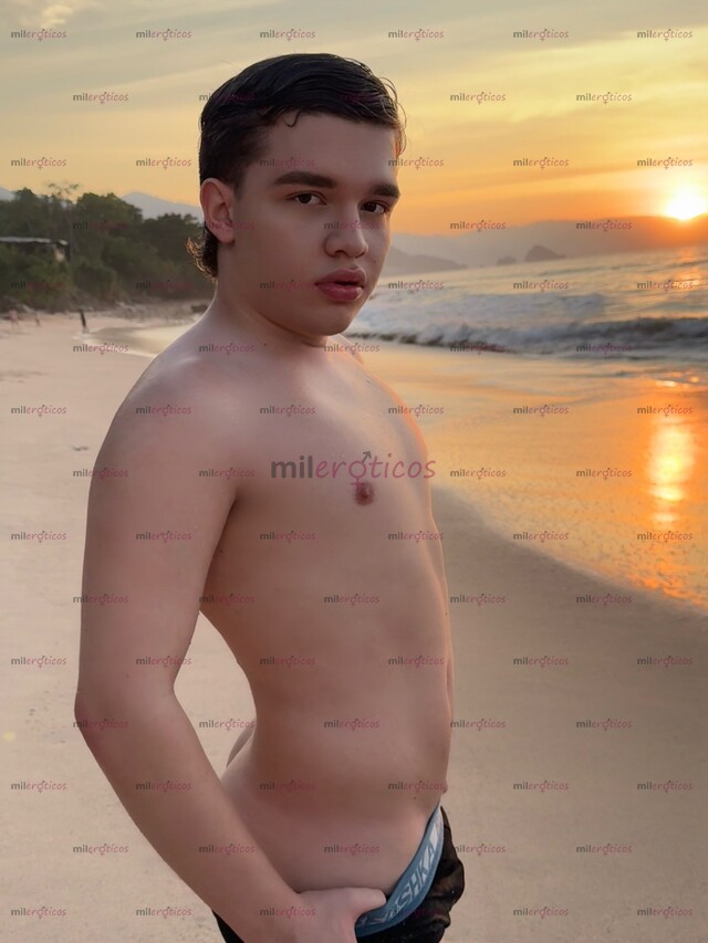 FOTOS DE COLOMBIANO GUAPO Y EXÓTICO DE 18 AÑOS ÚLTIMO DÍA EN MEXICO