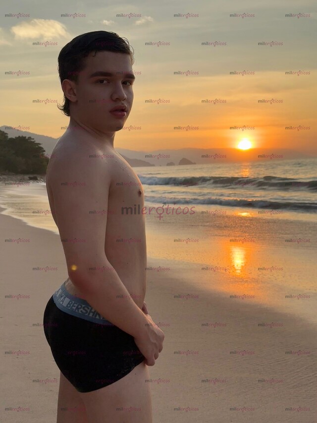 FOTOS DE COLOMBIANO GUAPO Y EXÓTICO DE 18 AÑOS ÚLTIMO DÍA EN MEXICO