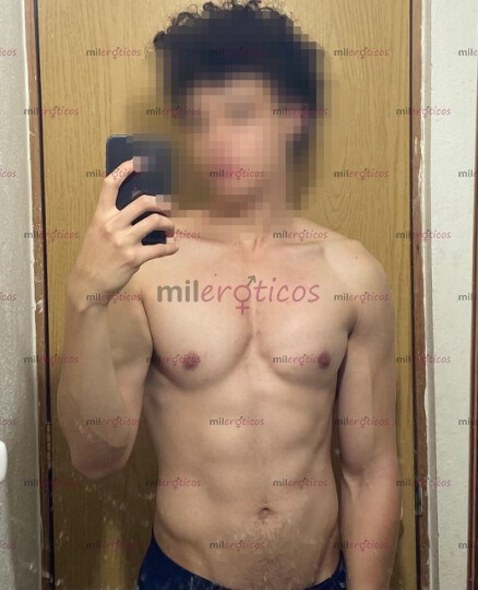 FOTOS DE TWINK ALTO Y ATLETICO DE VEINTE , CON BUEN CULO Y VERGA