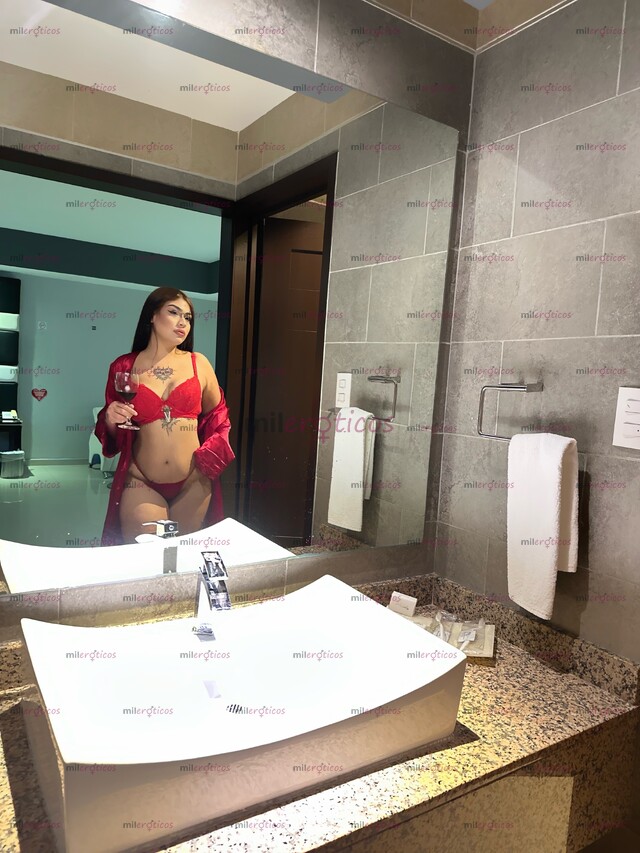 FOTOS DE BLANCA BELLA Y ENCANTADORA, ESTATURA ALTA CON UNAS PIERNAS Y UN CULOTE DELICIOSO