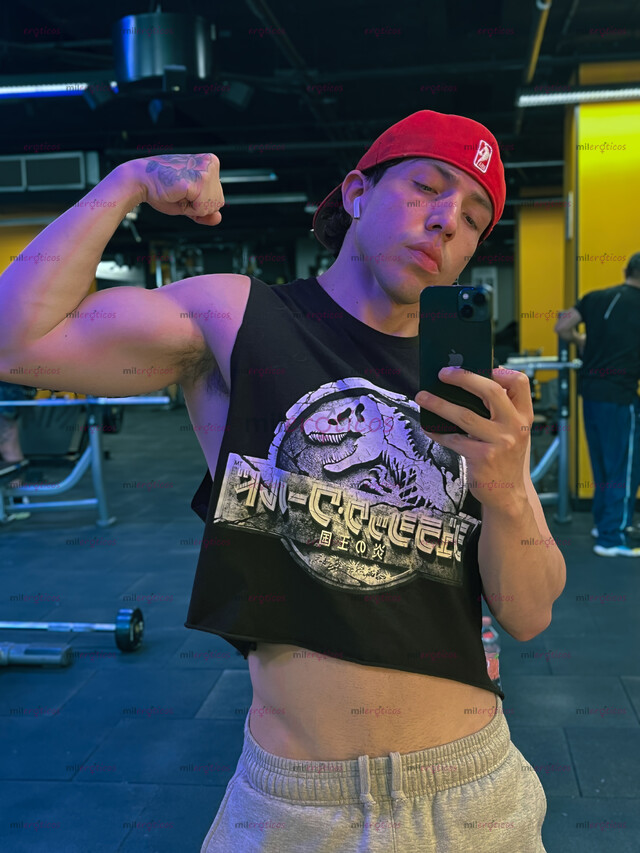 FOTOS DE MUSCLE TWUNK CREADOR DE CONTENIDO TOP 5% OF