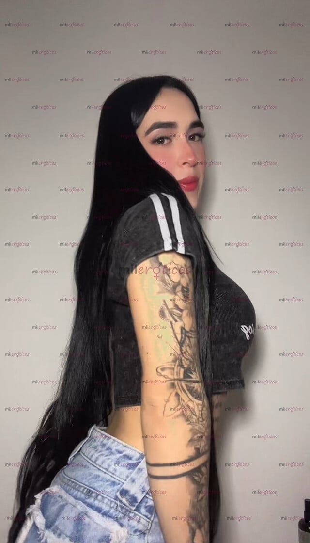 FOTOS DE HERMOSA TETONA Y MUY FEMENINA DISPUESTA A TODO