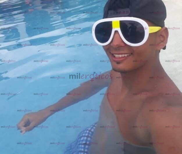 FOTOS DE TU NEGRO FAVORITO NO TE ARREPENTIRÁS DE SALIR DE LA RUTINA CON ESTE NEGRO HERMO