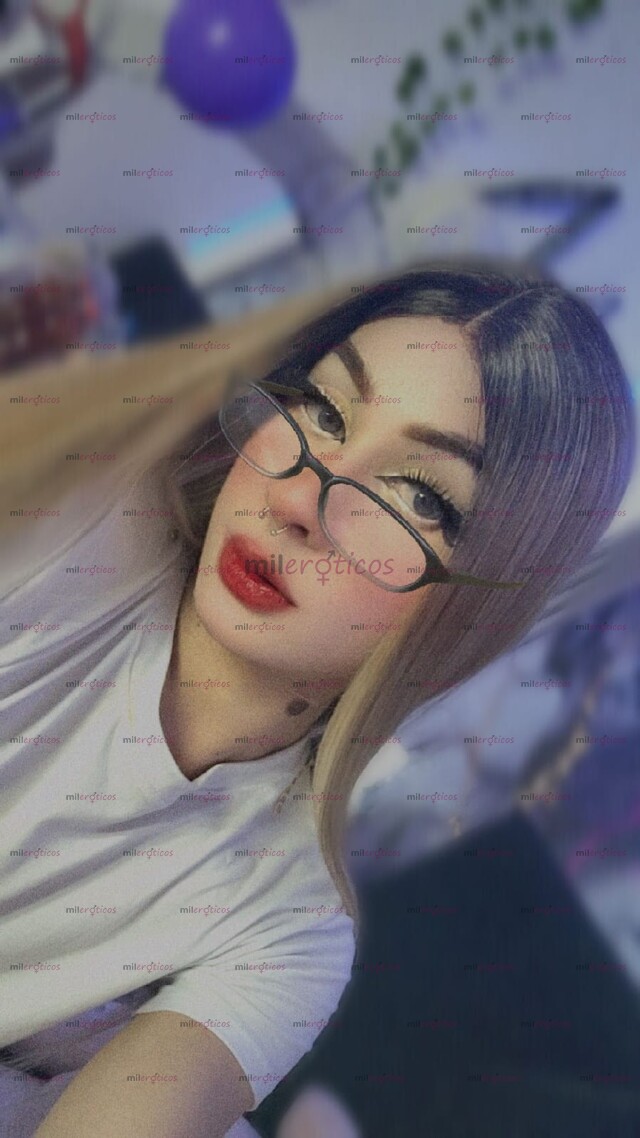 FOTOS DE BELLA UNIVERSITARIA CON UNA POLLA DE 23CM Y UN RICO CULO!!