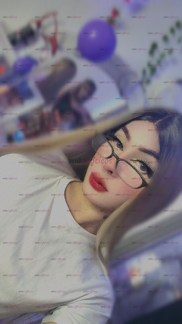 FOTOS DE BELLA UNIVERSITARIA CON UNA POLLA DE 23CM Y UN RICO CULO!!