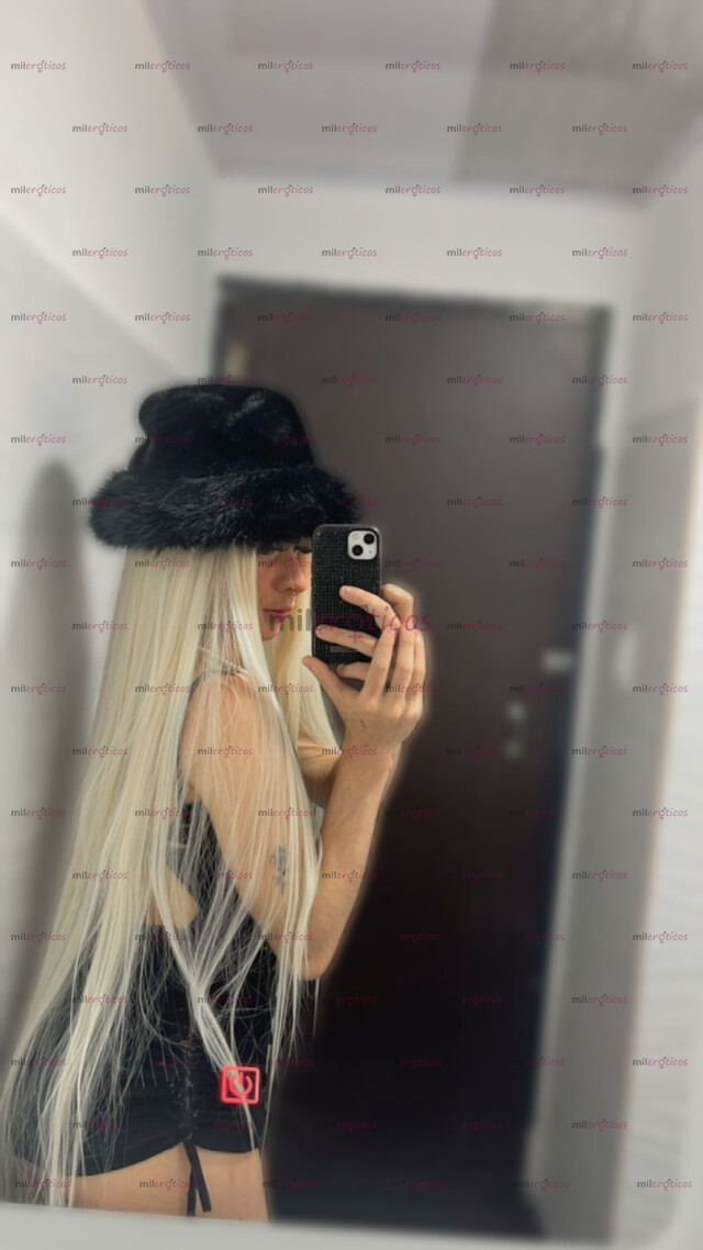 FOTOS DE LINDA MONA CON UNA POLLA DE 23CM Y UN CULO DE IMPACTO!!