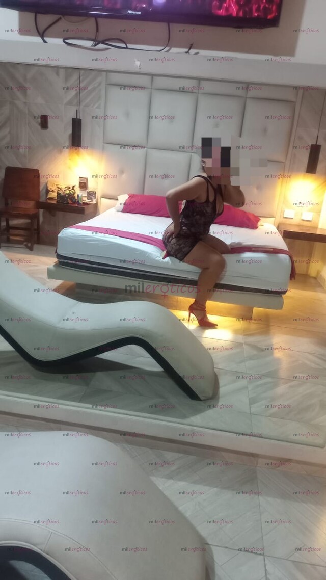 FOTOS DE UNIVERSITARIA NALGONA SEXI CALIENTE, ANAL, GARGANTA PROFUNDA.
