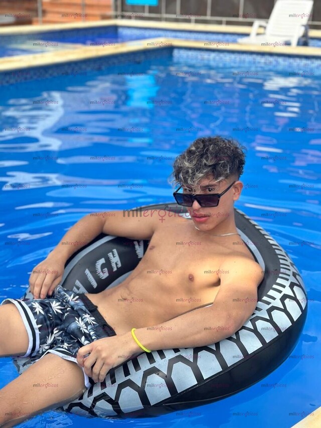 FOTOS DE LINDO CHICO PASIVO CON UN RICO CULO, DISPUESTO A COMPLACERTE.