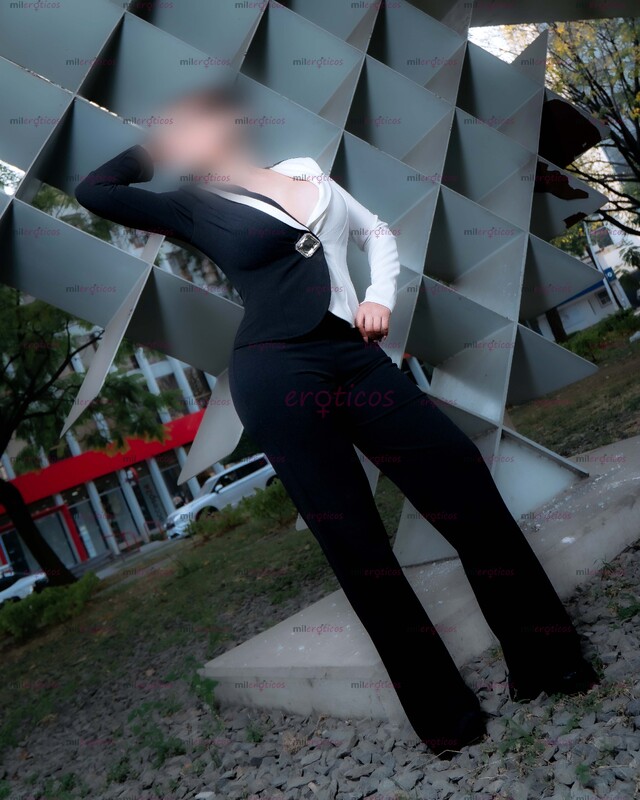 FOTOS DE BIANCA MILF, CHICHONA, NALGONA, EXUBERANTE Y MUY CALIENTE