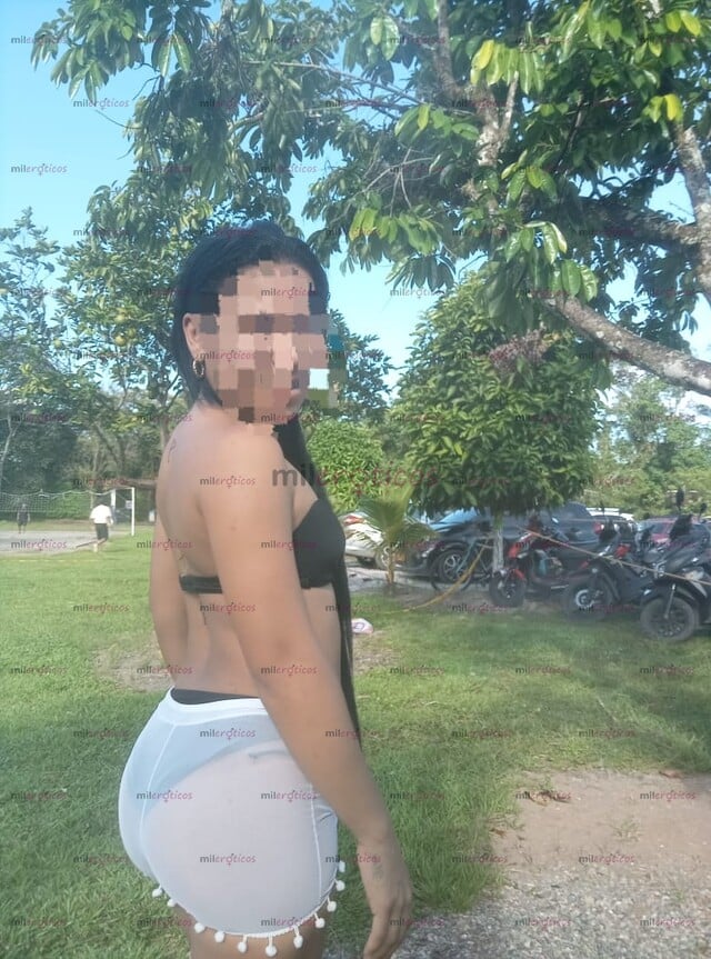 FOTOS DE HOLA CARIÑO ME LLAMO DANA ESTOY DISPONIBLE SOY MUY CARIÑOSA LA PODEMOS PASAR BN