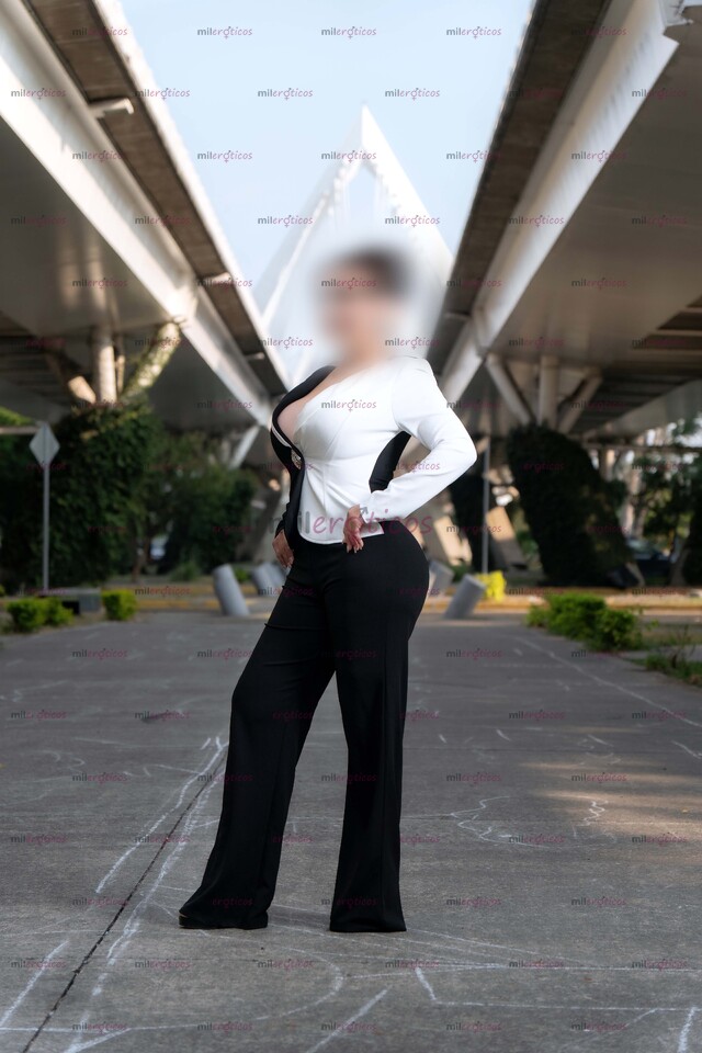 FOTOS DE BIANCA MILF, CHICHONA, NALGONA, EXUBERANTE Y MUY CALIENTE