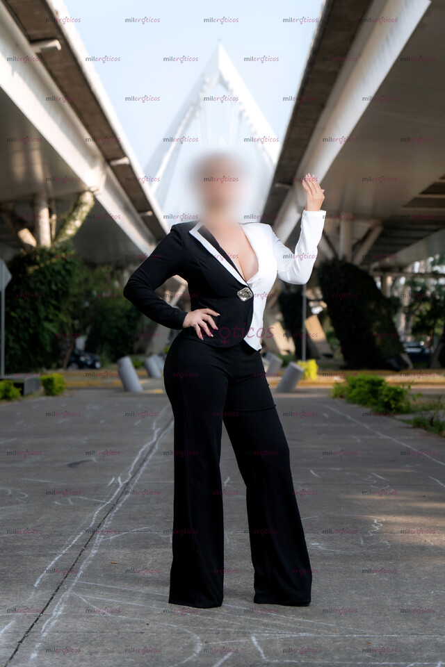 FOTOS DE BIANCA MILF, CHICHONA, NALGONA, EXUBERANTE Y MUY CALIENTE