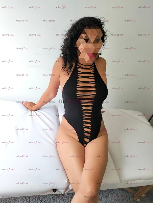 FOTOS DE KAREN, MASAJISTA DELGADITA, MORENA, CACHONDA Y MUY COMPLACIENTE...