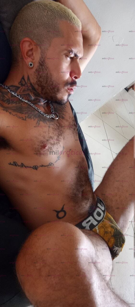 FOTOS DE TU MACHO: FOSTER, VARON, TATUADO BUENA VERGA, COMPLACIENTE