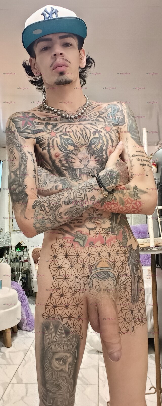 FOTOS DE FLACO BLANCO TATUADO VERGON MORBOSO FETICHERO