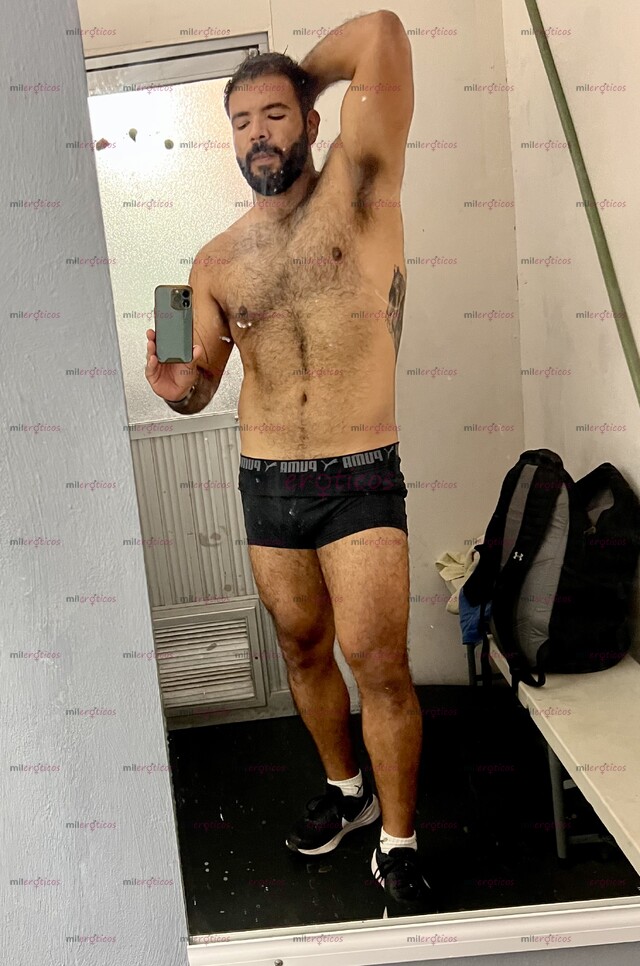 FOTOS DE HOMBRE VARONIL, VELLUDO Y GUAPO. LISTO PARA HACERTE PASAR MOMENTOS INCTRIBLES!!