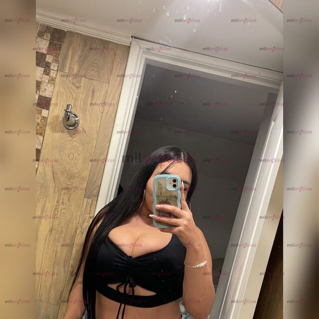 FOTOS DE UNIVERSITARIA CON EL CABELLO HASTA LAS NALGAS Y GRANDES TETAS