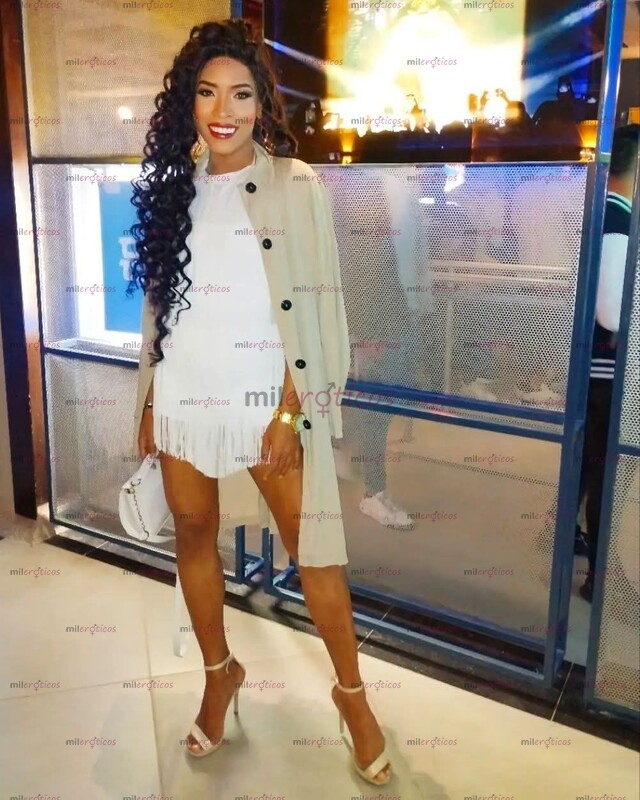 FOTOS DE POLLITA MUY FEMENINA DOTADA VERSÁTIL Y CON SITIO