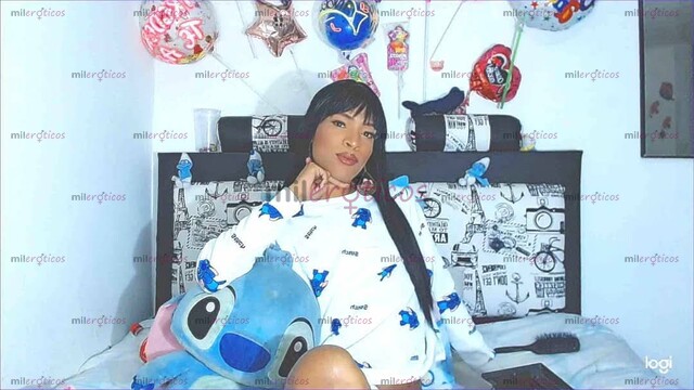 FOTOS DE POLLITA MUY FEMENINA DOTADA VERSÁTIL Y CON SITIO