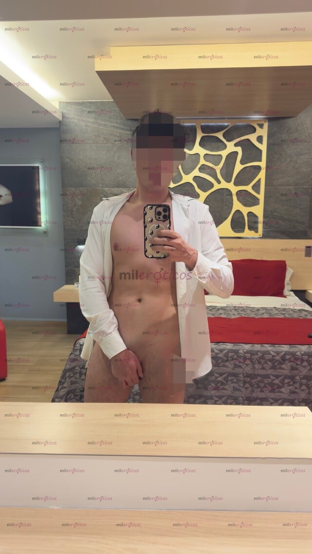 FOTOS DE SEBAS 24 AÑOS NUEVO EN EL AMBIENTE CULON Y VERGON UNIVERSITARIO INDEPENDIENTE