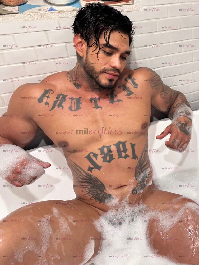 FOTOS DE GUAPO Y SEXY TATUADO ! UNA EXPERIENCIAS SOLO PARA GENTE SOLVENTE.