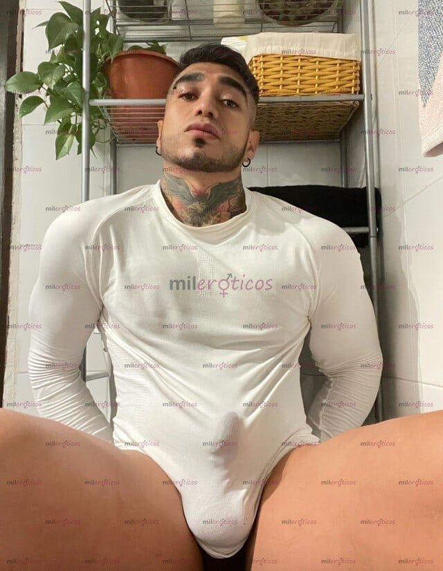 FOTOS DE GUAPO Y SEXY TATUADO ! UNA EXPERIENCIAS SOLO PARA GENTE SOLVENTE.