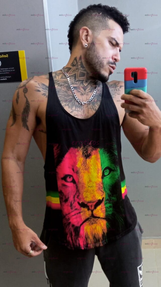 FOTOS DE TU MACHO: FOSTER, VARON, TATUADO BUENA VERGA, COMPLACIENTE