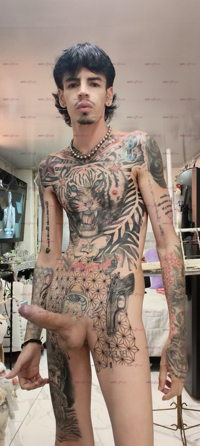 FOTOS DE FLACO BLANCO TATUADO VERGON MORBOSO FETICHERO