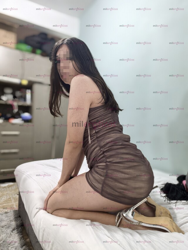 FOTOS DE CHICA TV SÚPER COMPLACIENTE: SERÉ TU DEPÓSITO DE LECHE