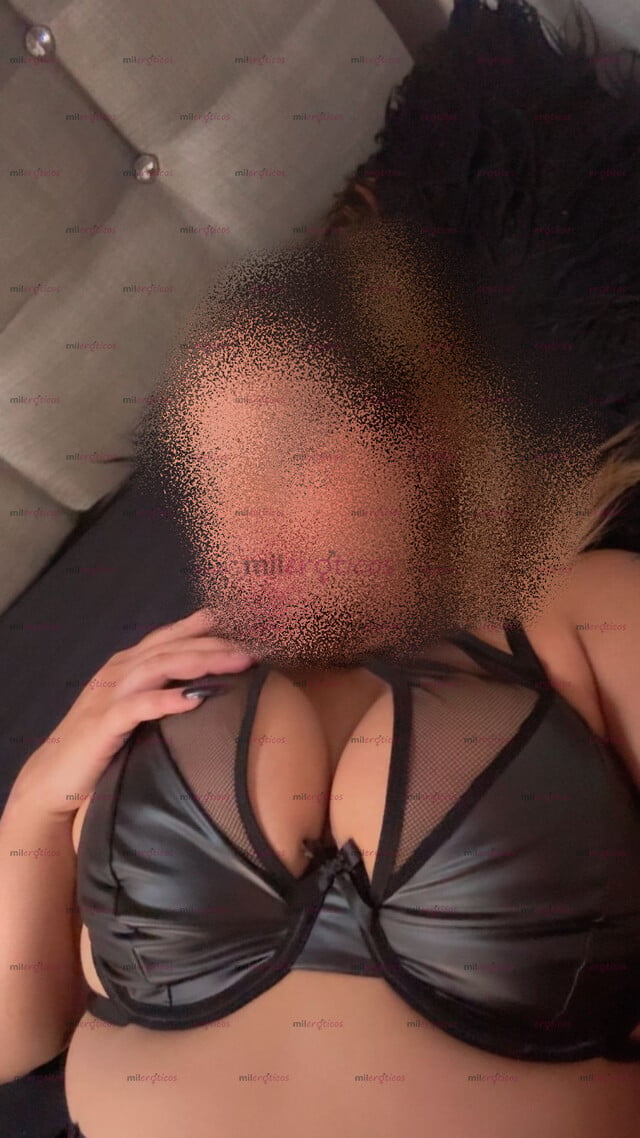 FOTOS DE RICA Y SEXY TETONA APRETADITA Y MOJADITA...